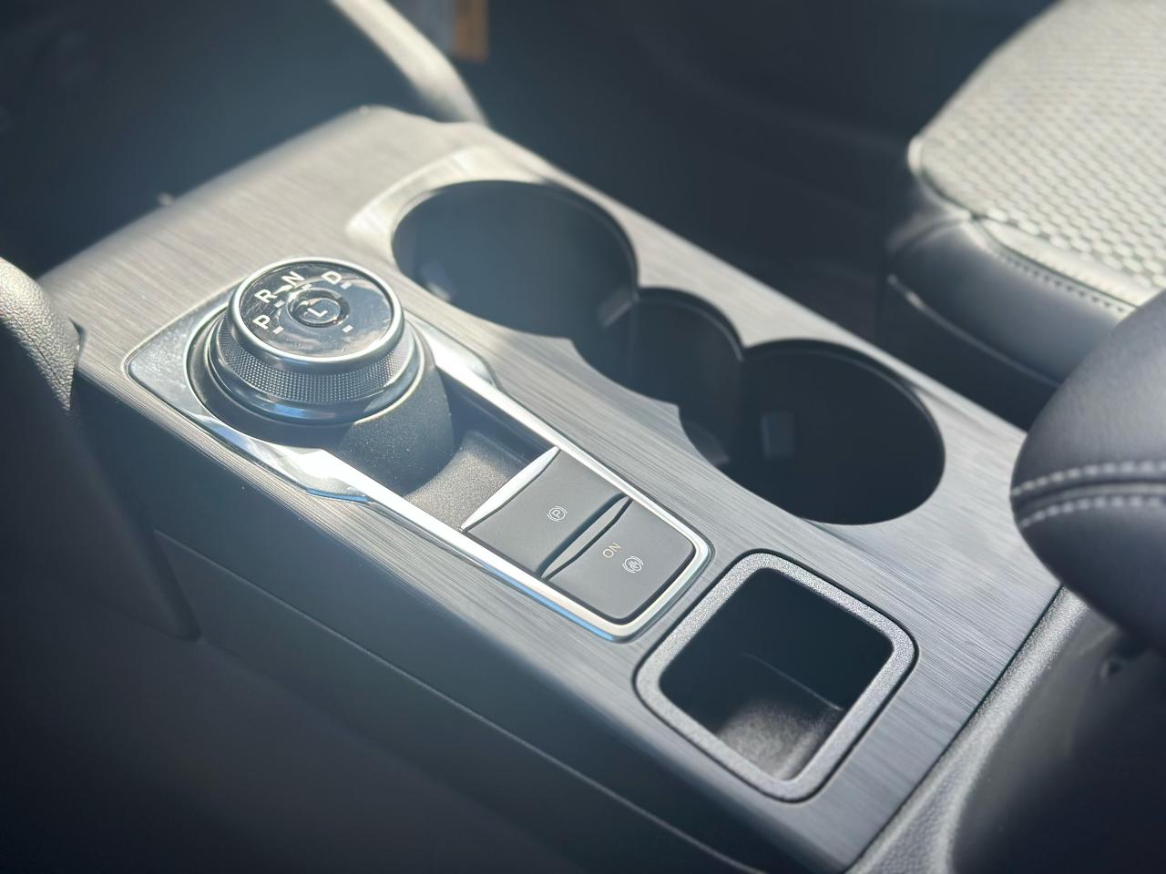 2025 Ford Escape PHEV FWD Photo5