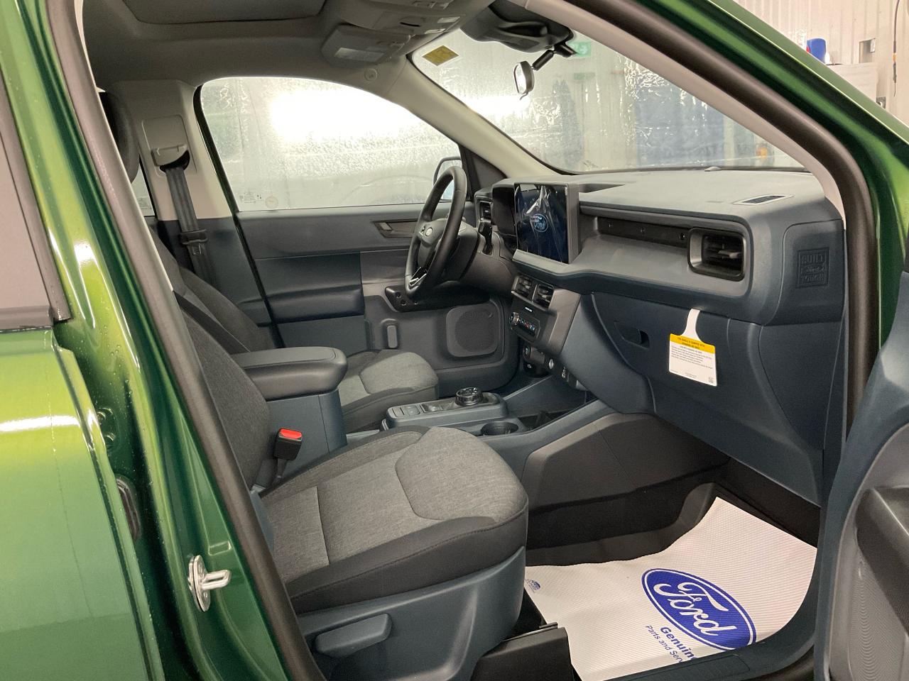 2025 Ford Maverick XLT Photo5