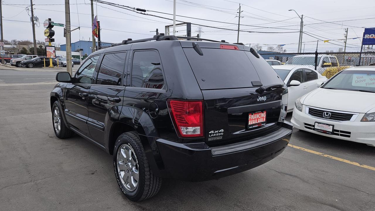 2008 Jeep Grand Cherokee 4WD 4Dr Laredo Photo