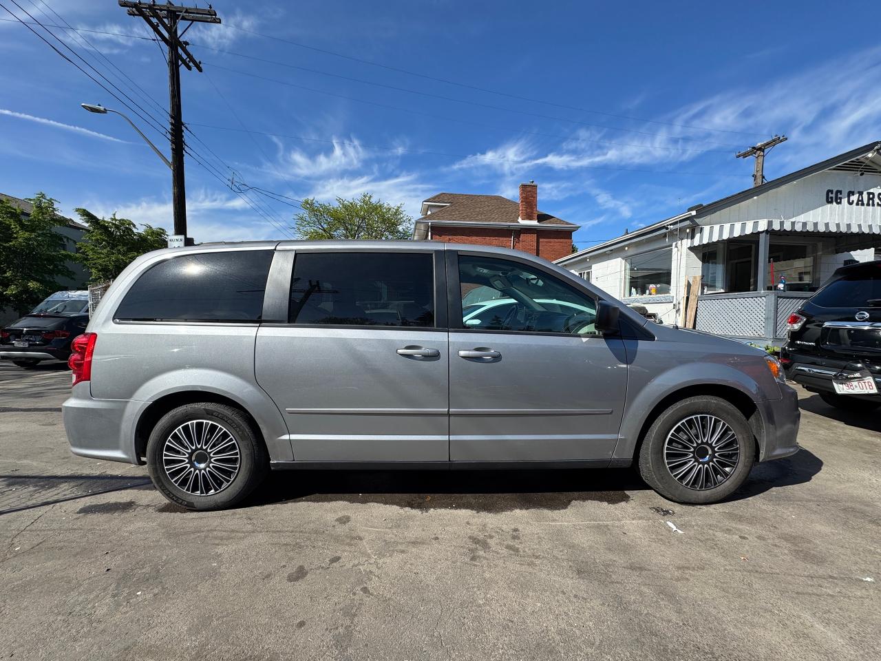 2015 Dodge Grand Caravan SXT - Photo #4