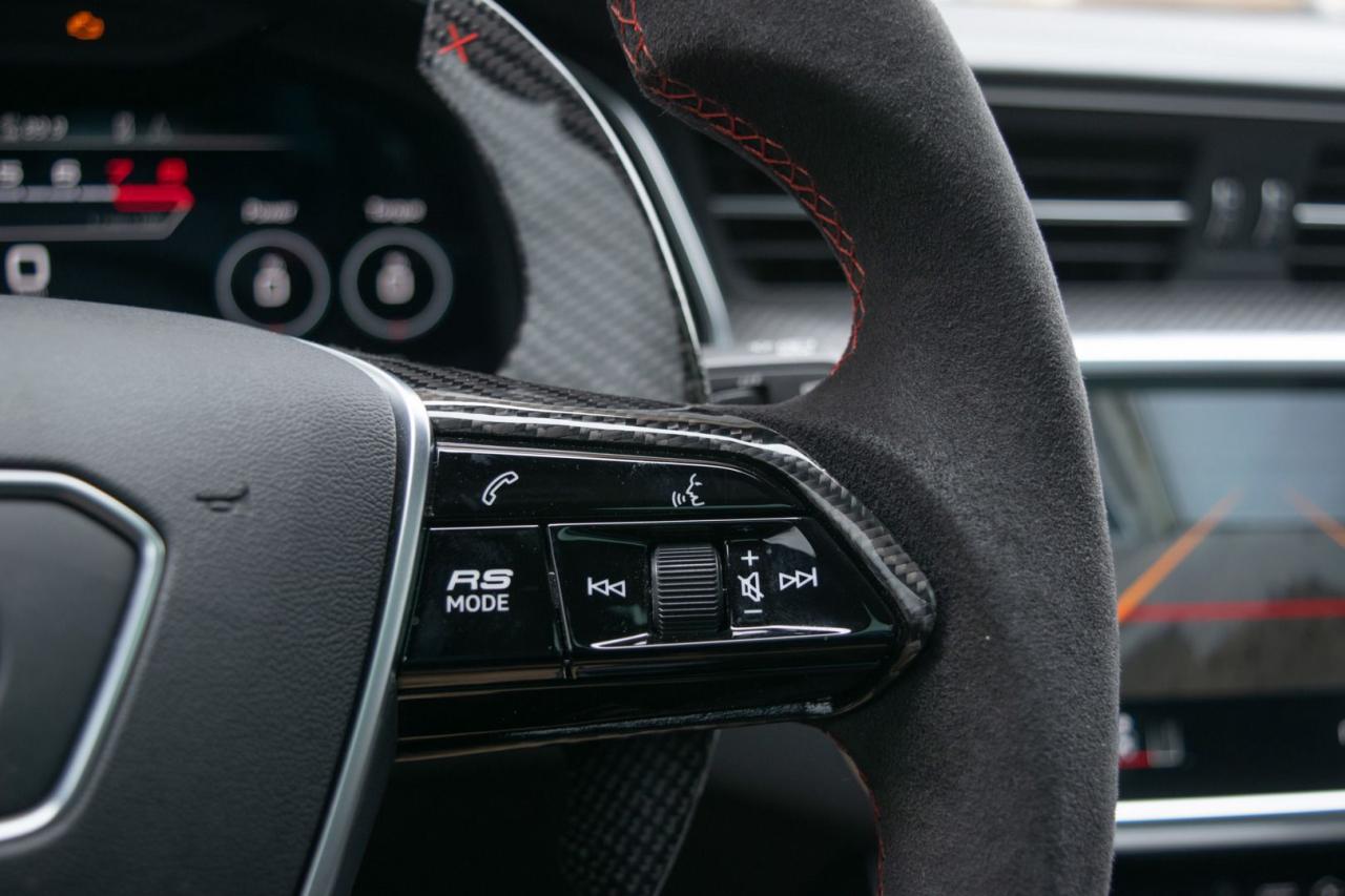 2021 Audi RS 6 Avant quattro Dynamic, Carbon Optics, Exclusive Matte - Photo #12