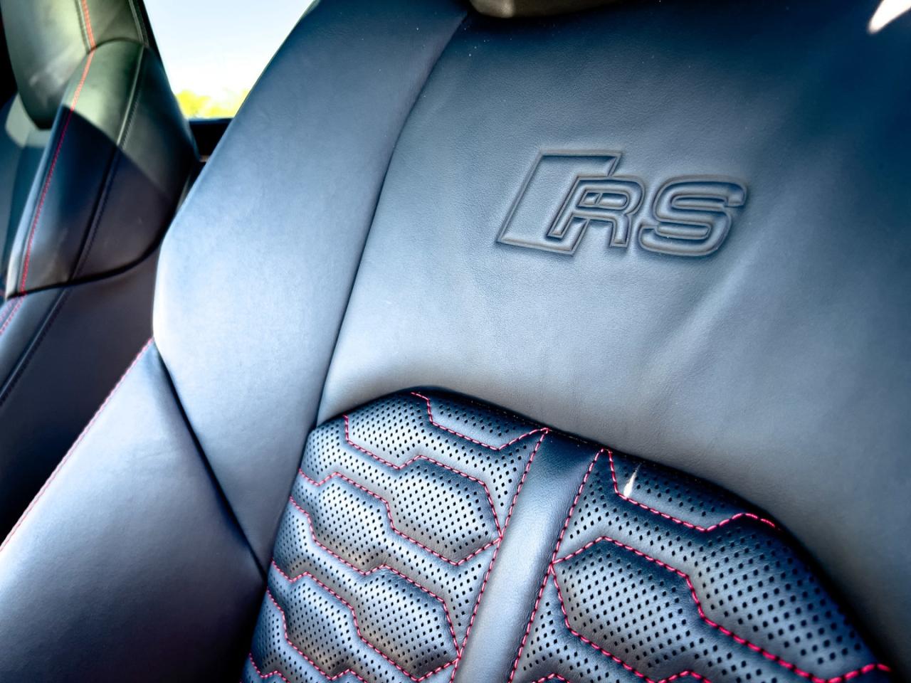 2021 Audi RS 6 Avant quattro Dynamic, Carbon Optics, Exclusive Matte - Photo #11