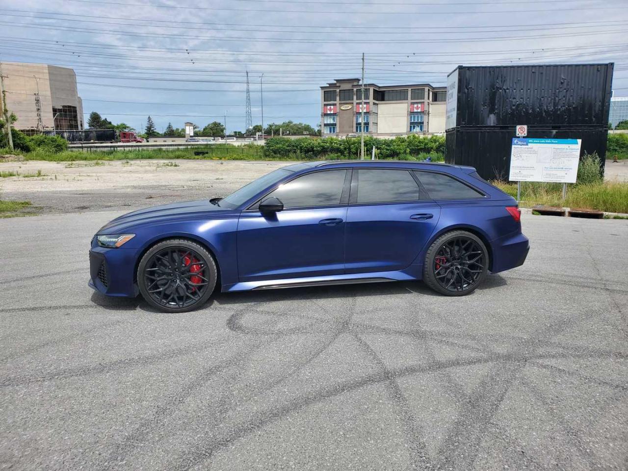 2021 Audi RS 6 Avant quattro Dynamic, Carbon Optics, Exclusive Matte - Photo #3