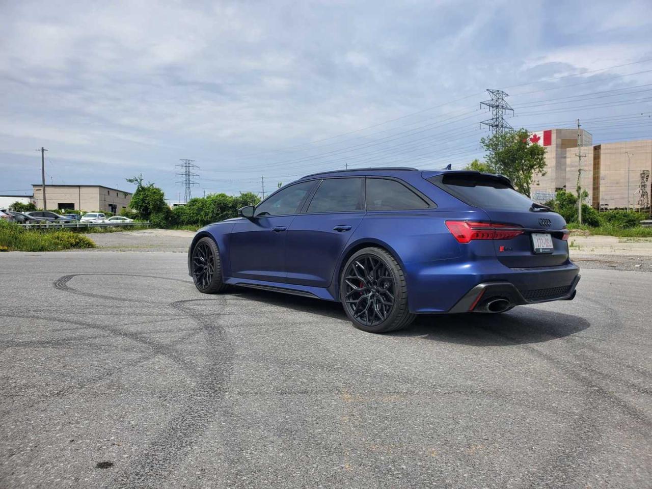 2021 Audi RS 6 Avant quattro Dynamic, Carbon Optics, Exclusive Matte - Photo #4