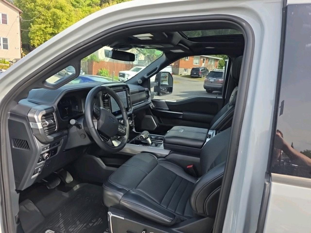 2024 Ford F-150 Platinum HYBRID POWERBOOST Photo