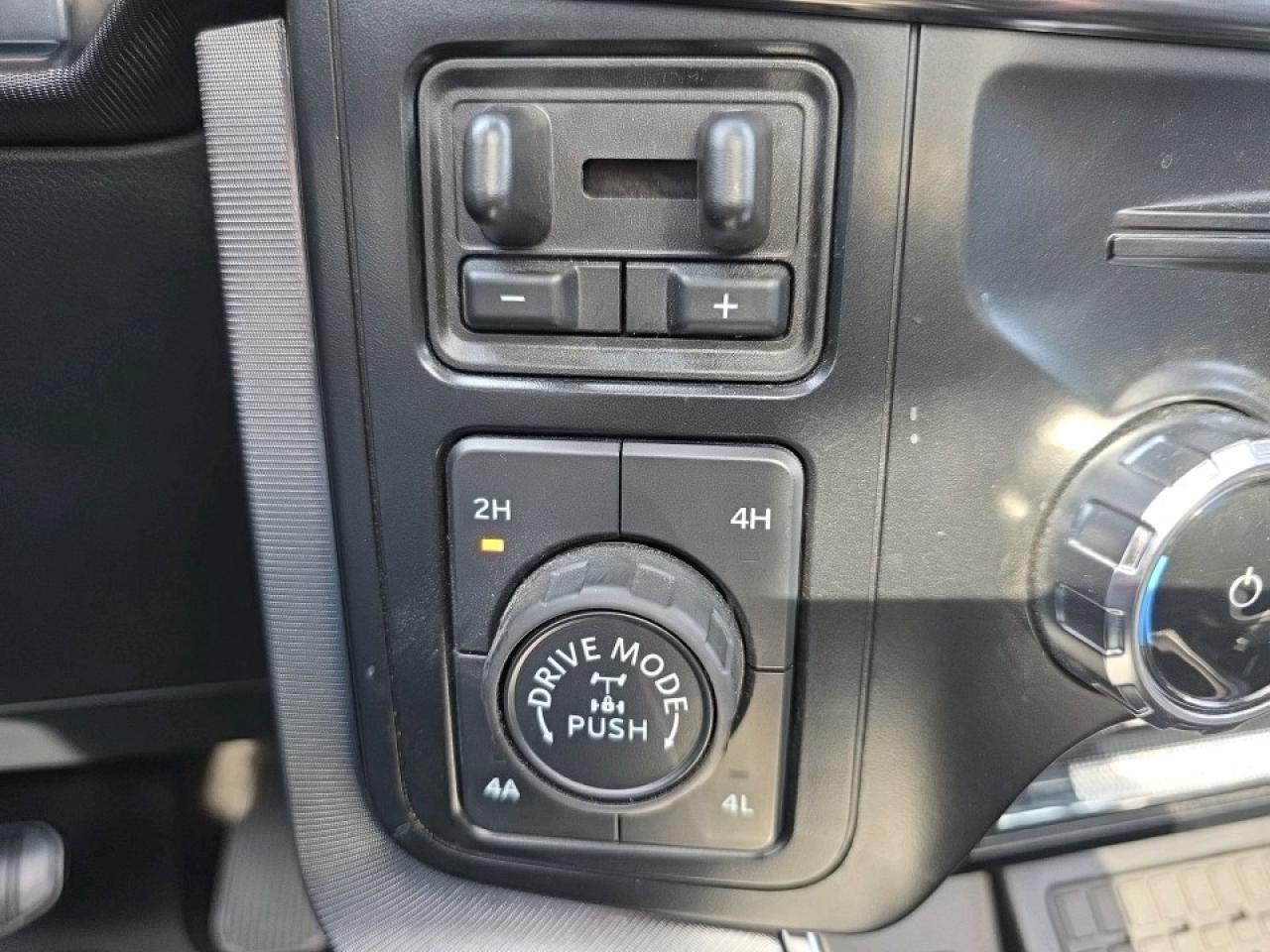 2024 Ford F-150 Platinum HYBRID POWERBOOST Photo