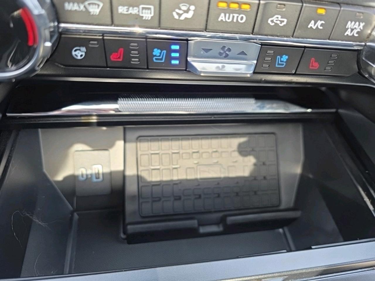 2024 Ford F-150 Platinum HYBRID POWERBOOST Photo