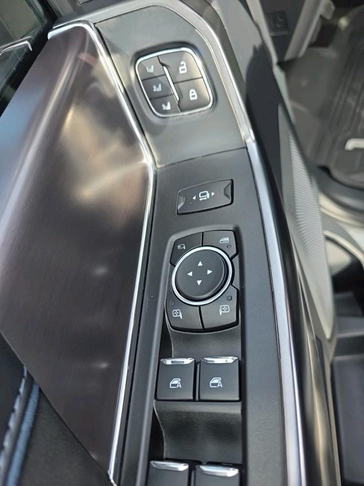 2024 Ford F-150 Platinum HYBRID POWERBOOST Photo