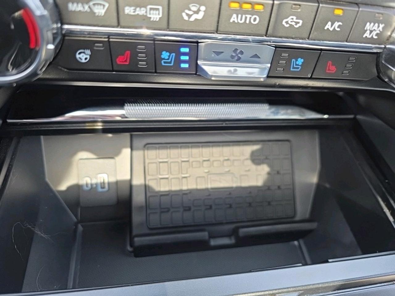 2024 Ford F-150 Platinum HYBRID POWERBOOST Photo