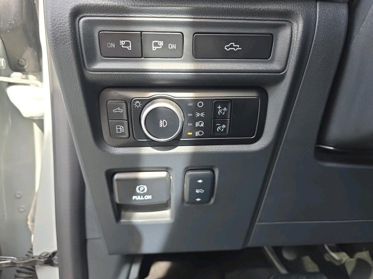 2024 Ford F-150 Platinum HYBRID POWERBOOST Photo