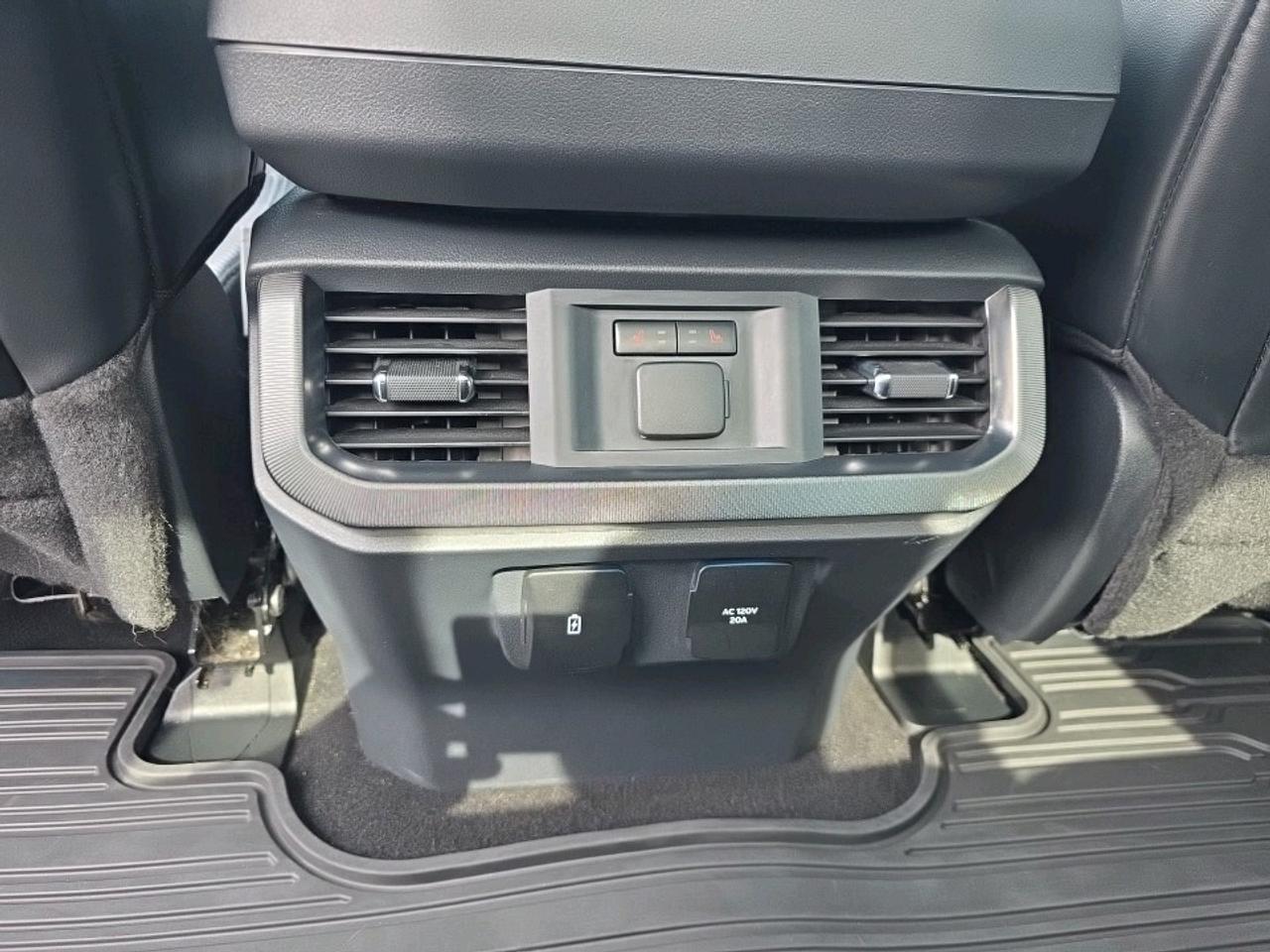 2024 Ford F-150 Platinum HYBRID POWERBOOST Photo