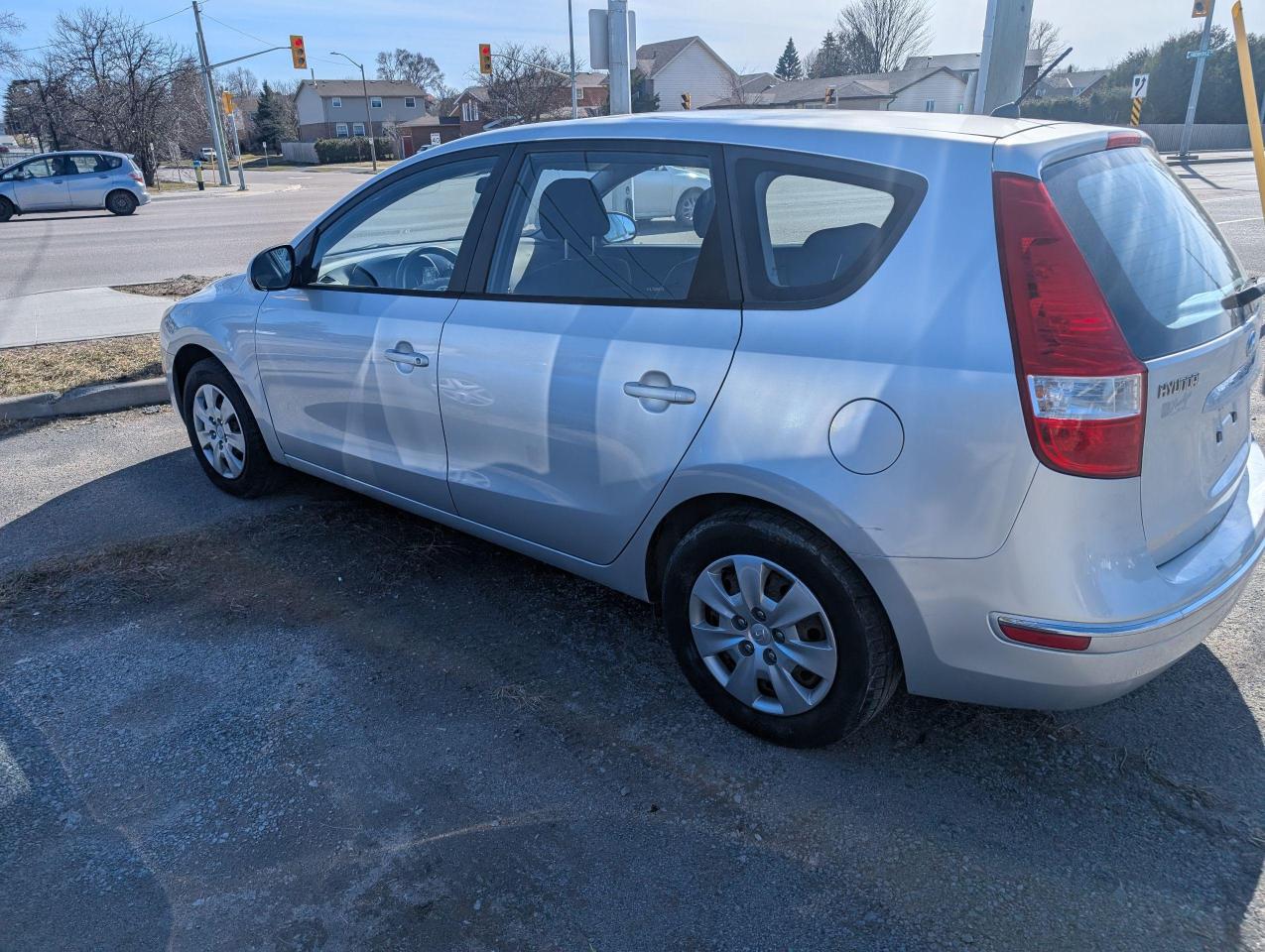 2012 Hyundai Elantra Touring 4dr Wgn Auto - Photo #3