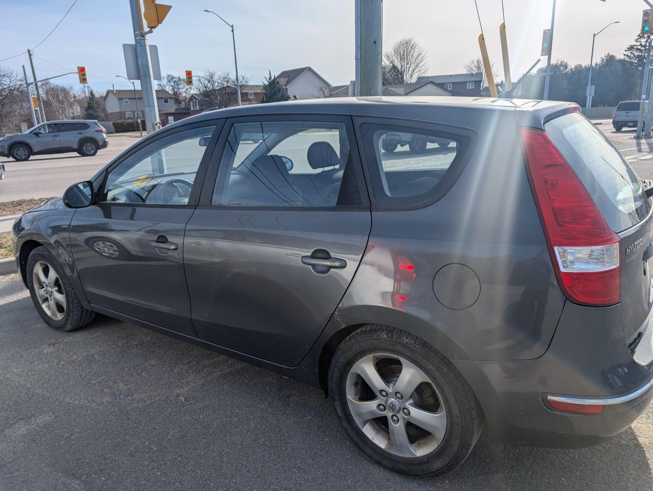 2009 Hyundai Elantra Touring L - Photo #5