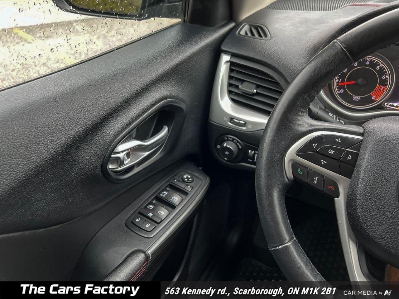 2015 Jeep Cherokee 4WD 4dr Trailhawk - Photo #16