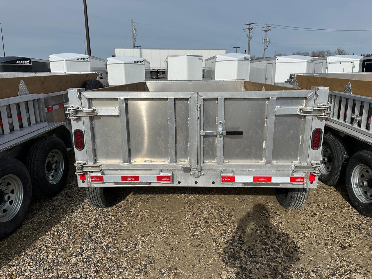 2025 Nordtek Dump 75" x 10' Nordtek Dump Trailer Photo5