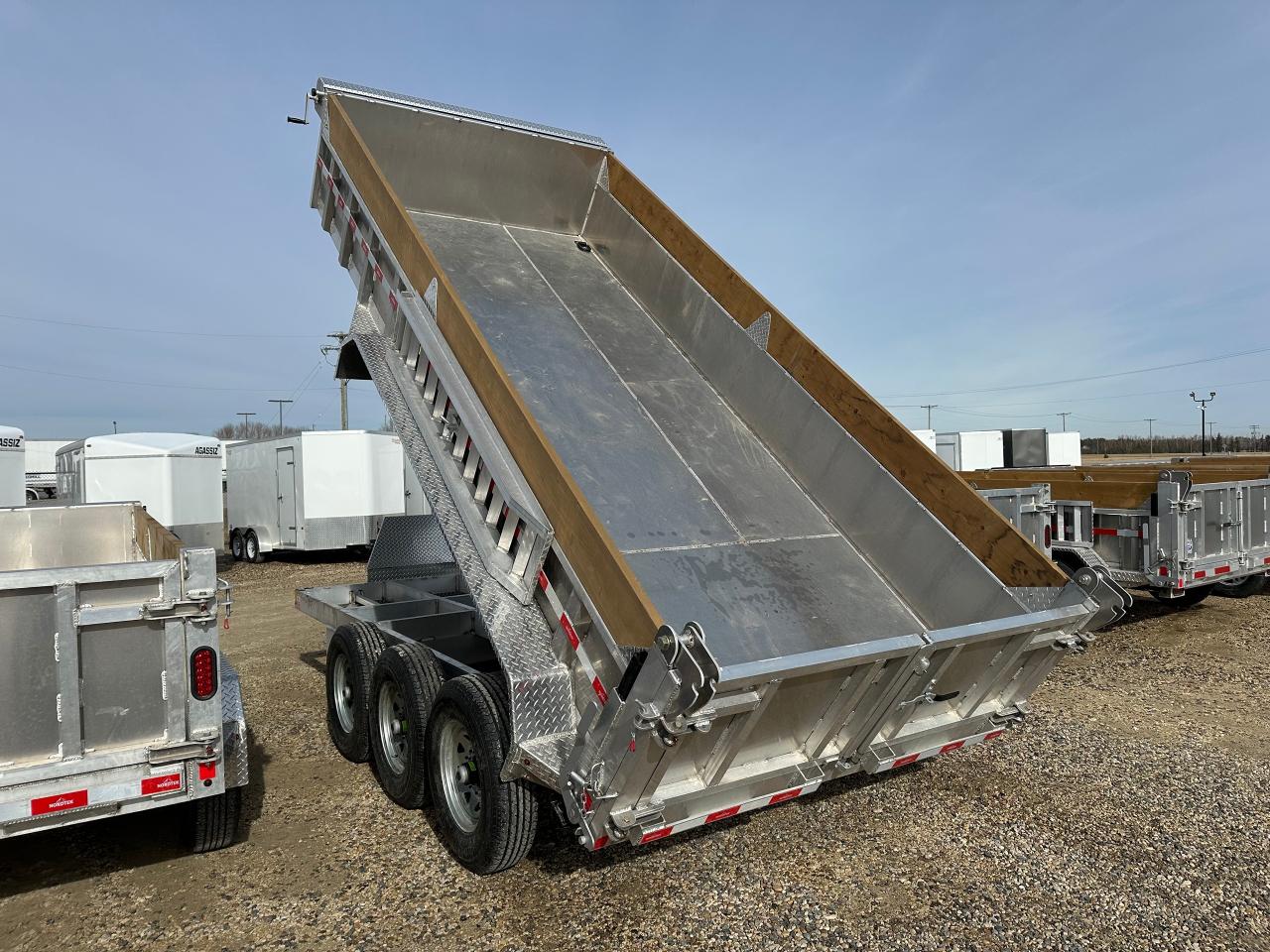 2025 Nordtek Dump Trailer 82" X 16' Triple Axle Dump Trailer Photo5