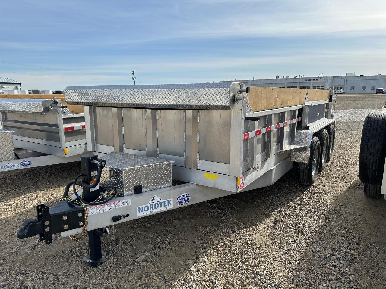 2025 Nordtek Dump Trailer 82" X 16' Triple Axle Dump Trailer Photo0