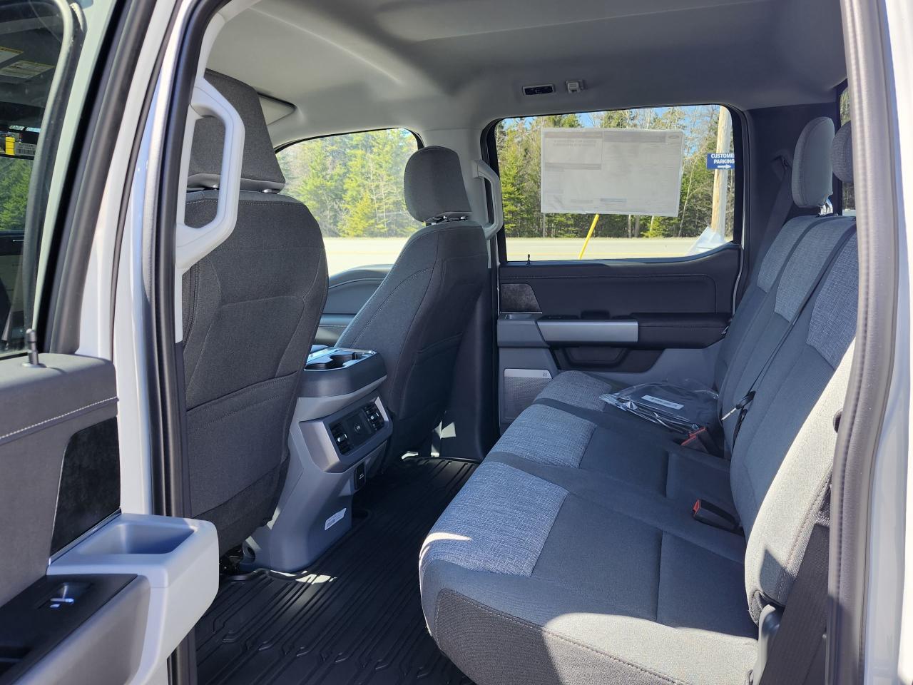 2025 Ford F-250 Super Duty SRW XLT 4WD CREW CAB 6.75' BOX Photo5