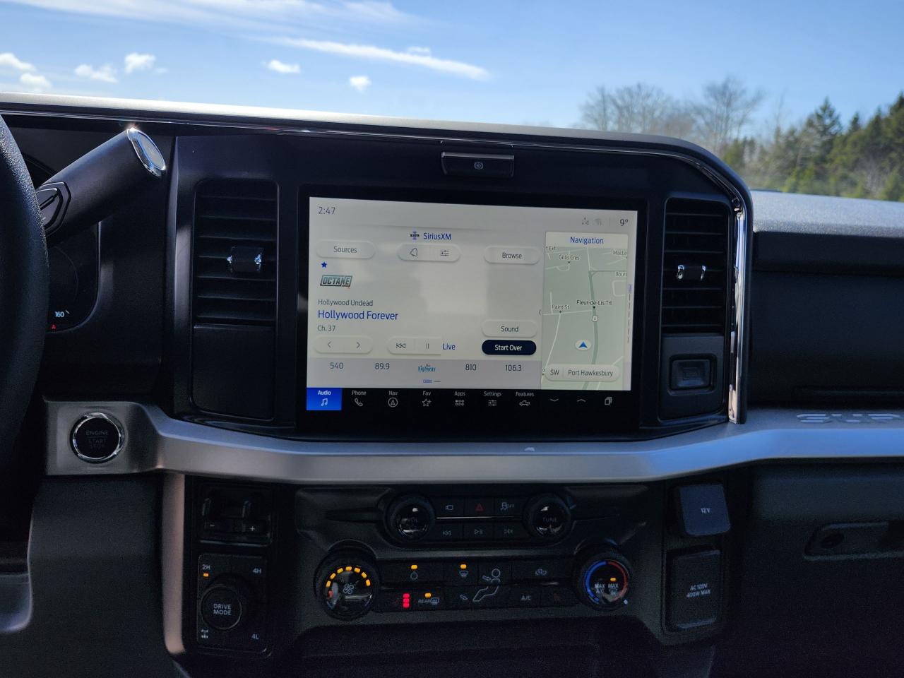2025 Ford F-250 Super Duty SRW XLT 4WD CREW CAB 6.75' BOX Photo5