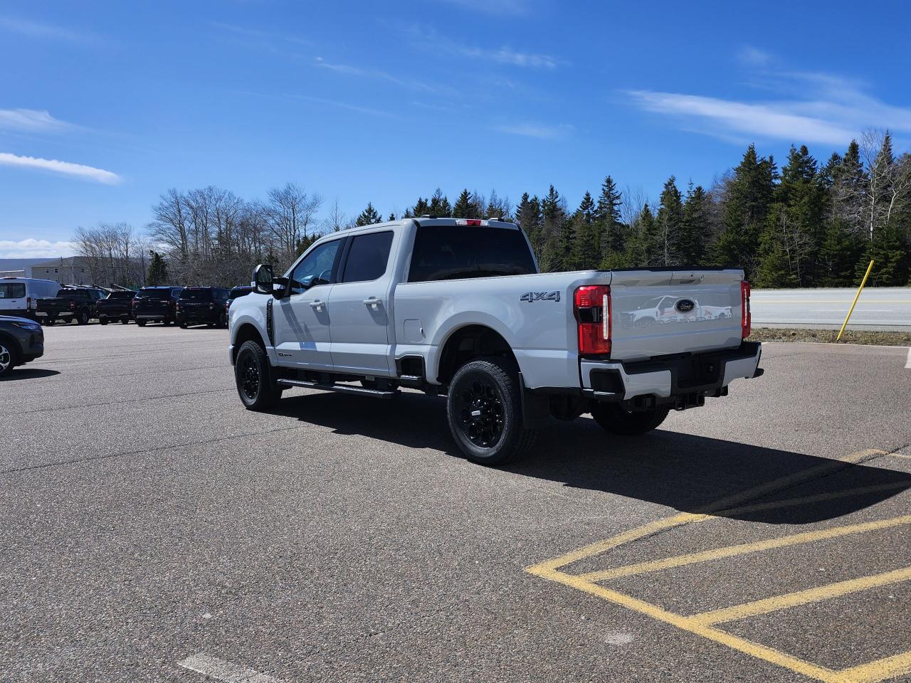 2025 Ford F-250 Super Duty SRW XLT 4WD CREW CAB 6.75' BOX Photo5
