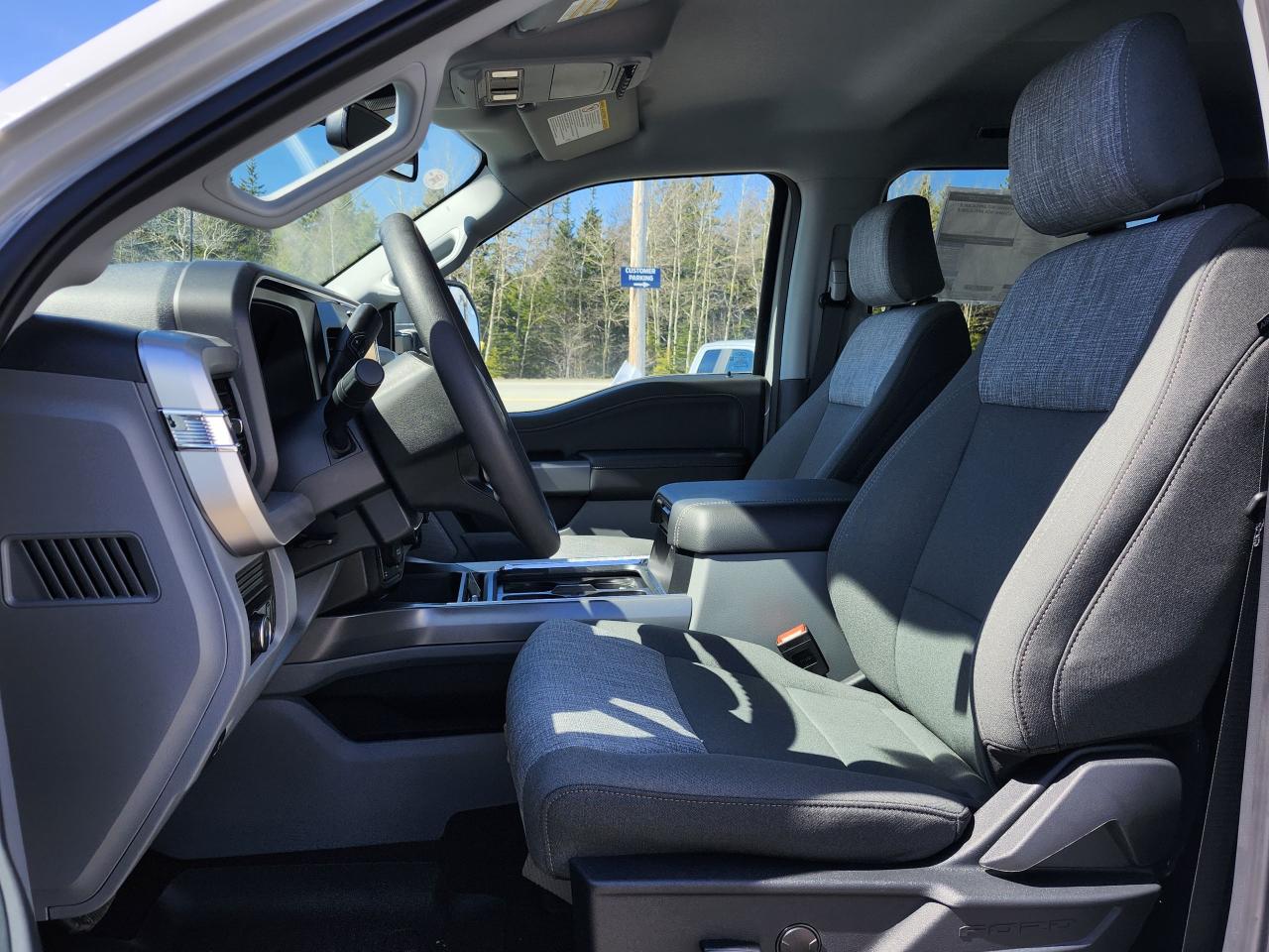2025 Ford F-250 Super Duty SRW XLT 4WD CREW CAB 6.75' BOX Photo5