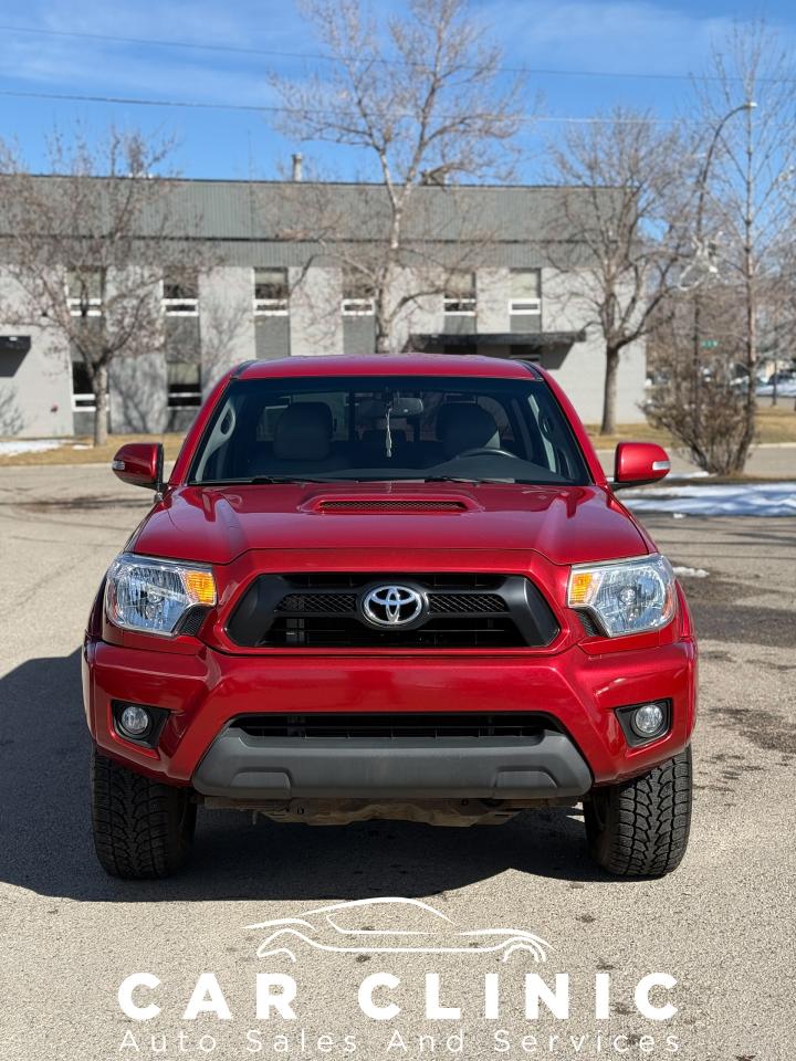 2014 Toyota Tacoma  - Photo #2