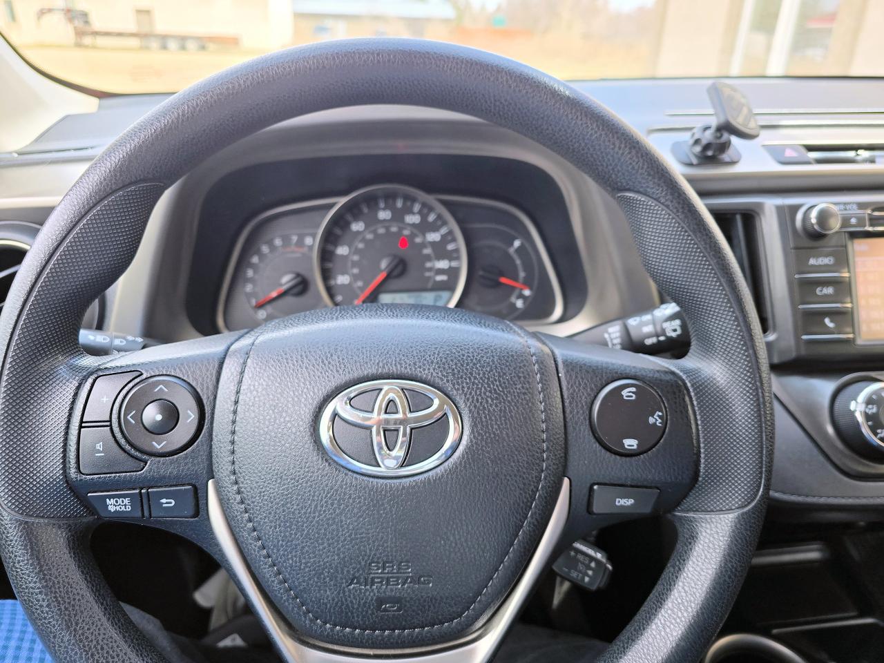 2015 Toyota RAV4 AWD 4dr LE - Photo #10