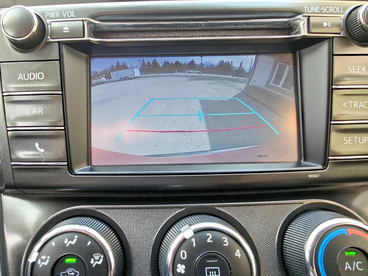 2015 Toyota RAV4 AWD 4dr LE - Photo #14