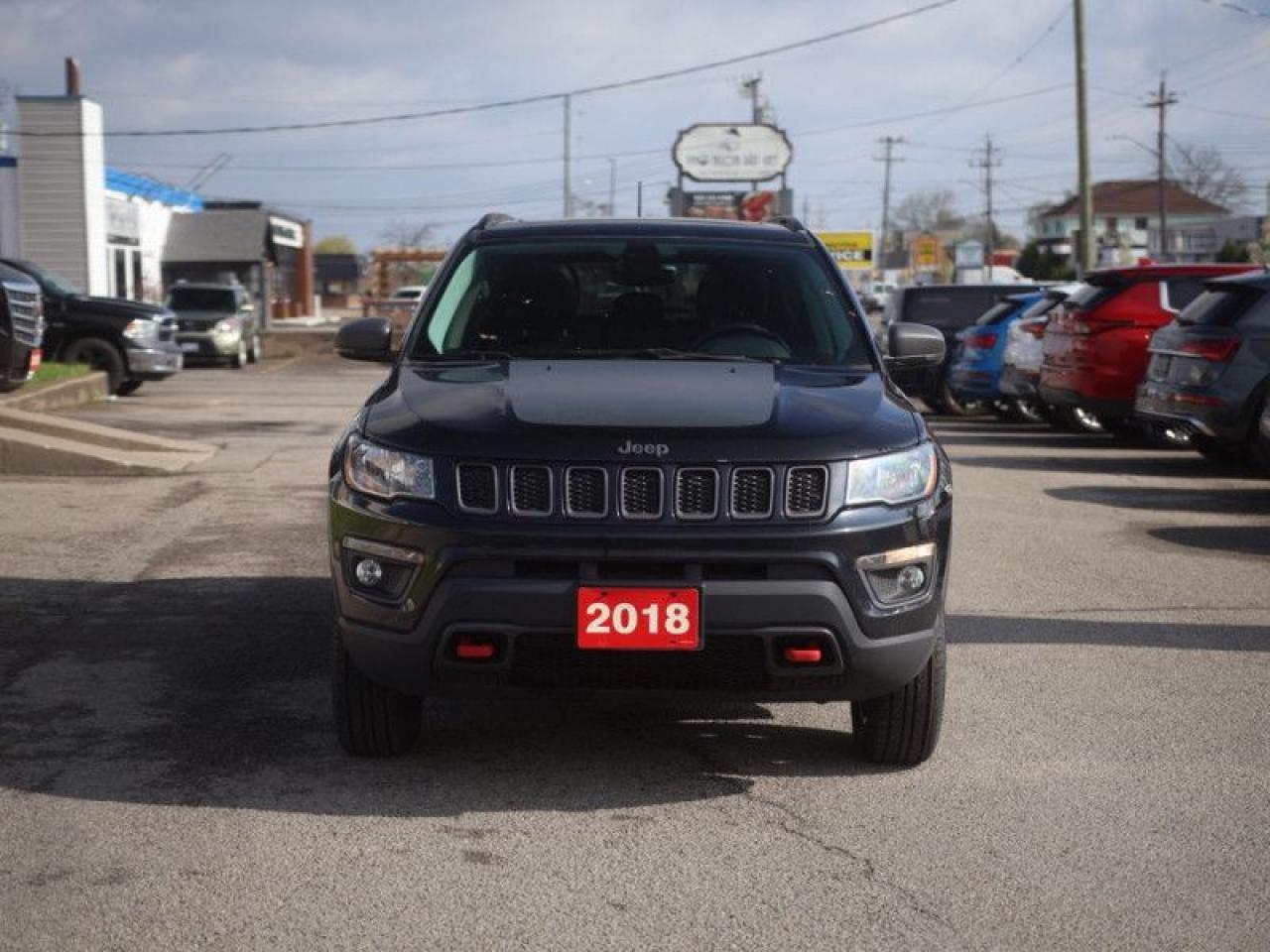 2018 Jeep Compass Trailhawk  **DUAL ROOF - BEATS AUDIO** Photo4