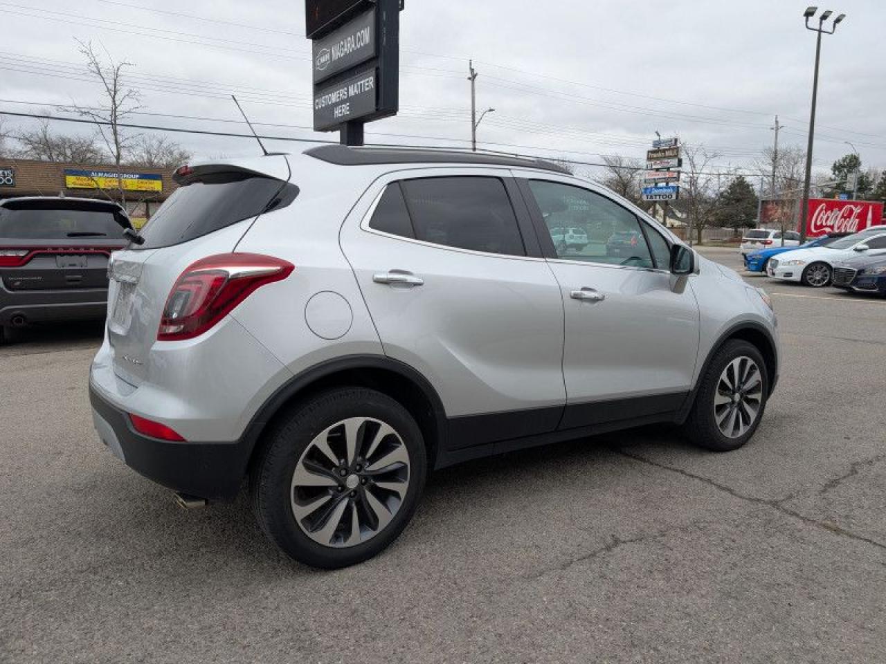 2021 Buick Encore Preferred  **LOW MILEAGE** Photo4