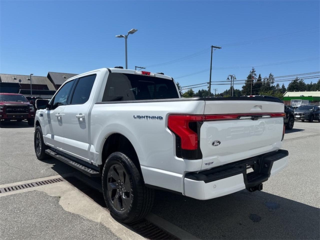 2025 Ford F-150 Lightning Lariat Photo