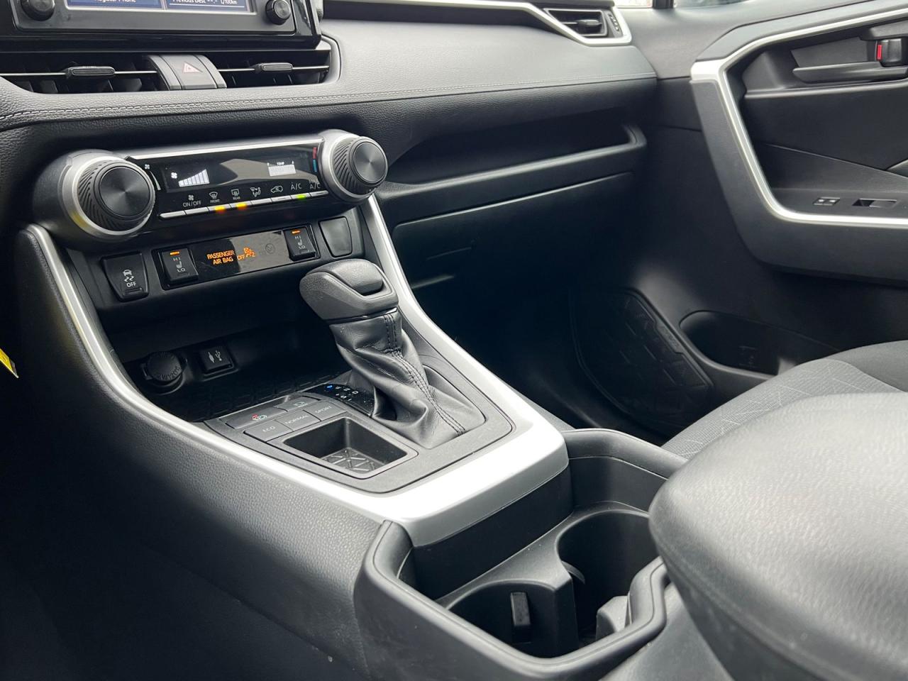 2019 Toyota RAV4 LE - Photo #24