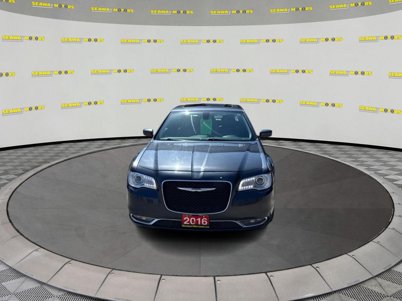 2016 Chrysler 300 Touring  - Photo #7