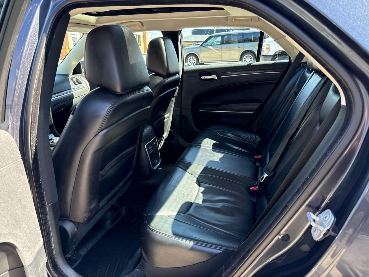 2016 Chrysler 300 Touring  - Photo #10