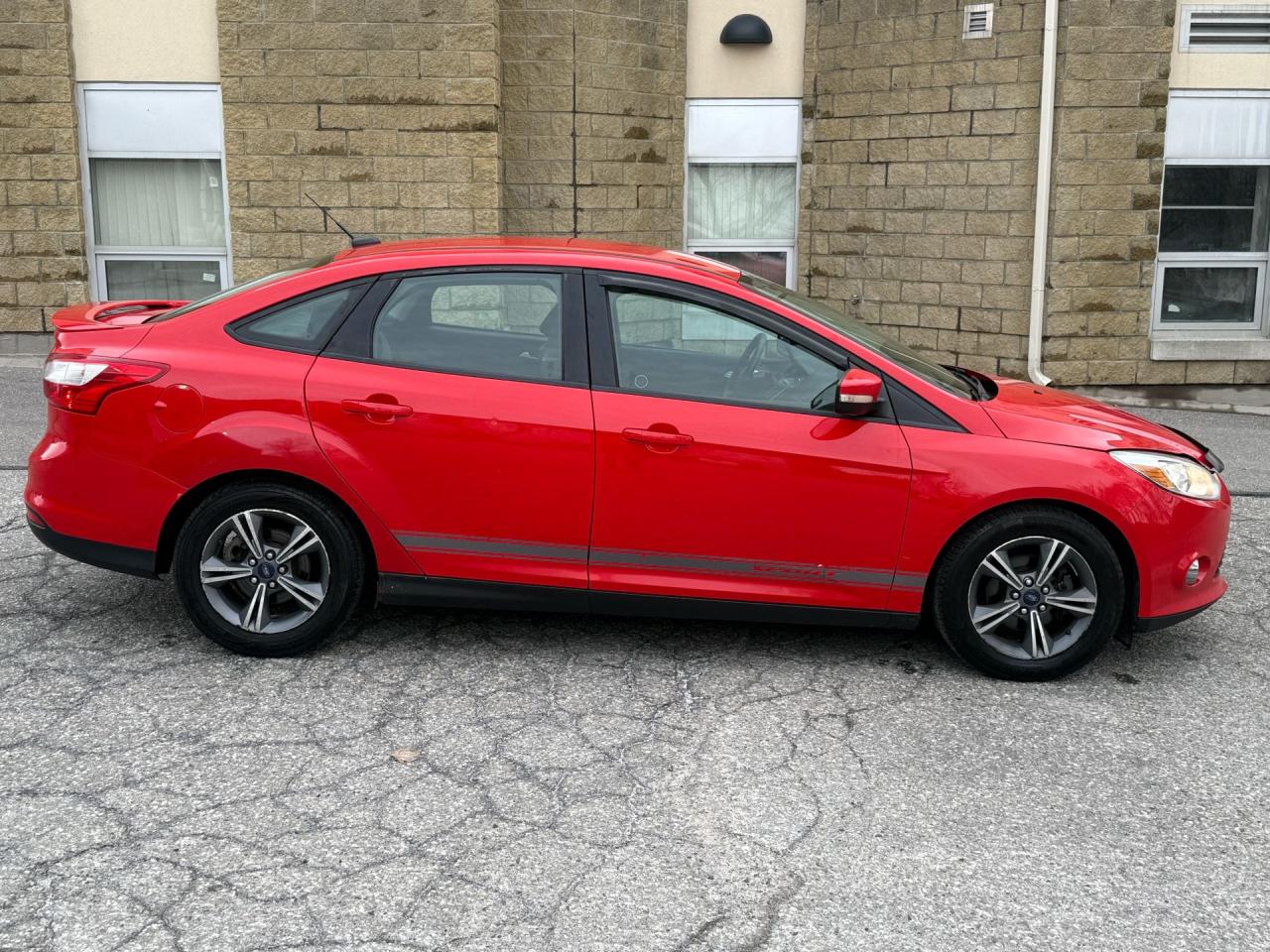 2014 Ford Focus 4DR SDN SE - Photo #4