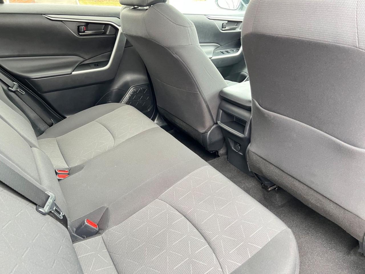 2019 Toyota RAV4 LE - Photo #11