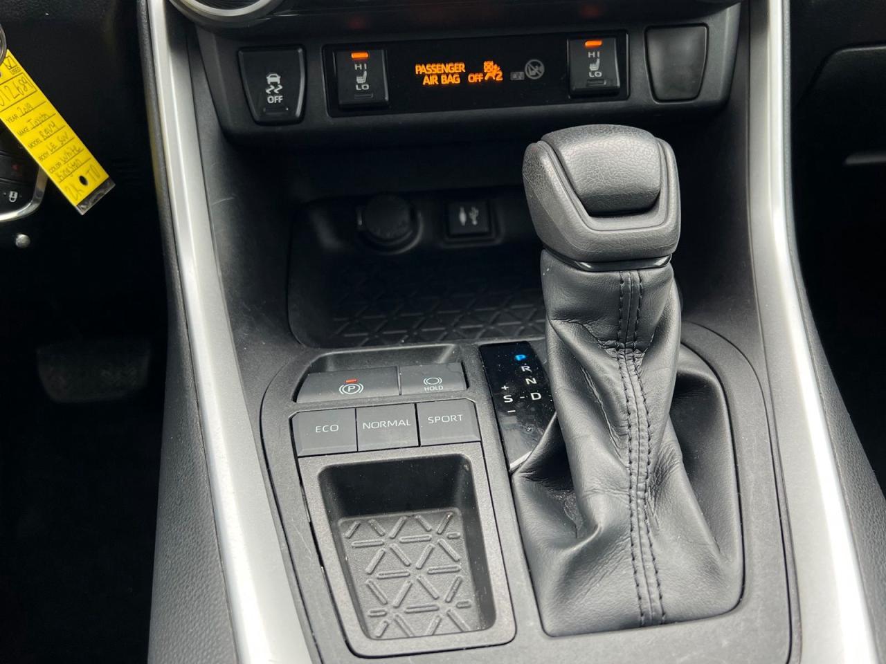 2019 Toyota RAV4 LE - Photo #25