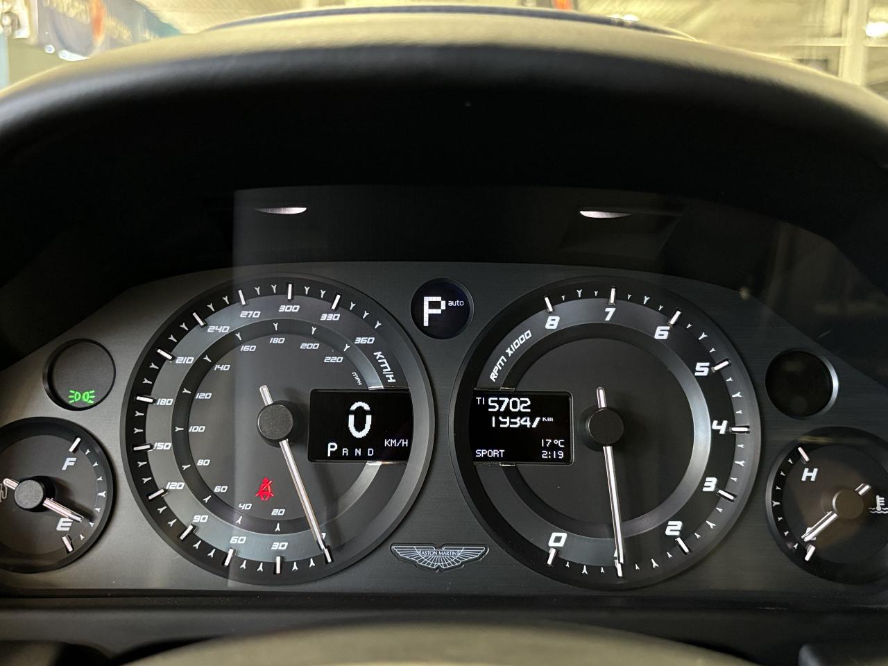 2016 Aston Martin DB9 GT|V12|RWD|COUPE|NAV|POWERSEATS|LEATHER|BACKUPCAM| - Photo #43
