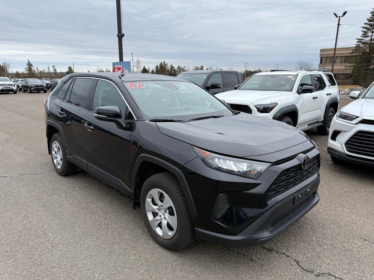 2023 Toyota RAV4 LE Photo2