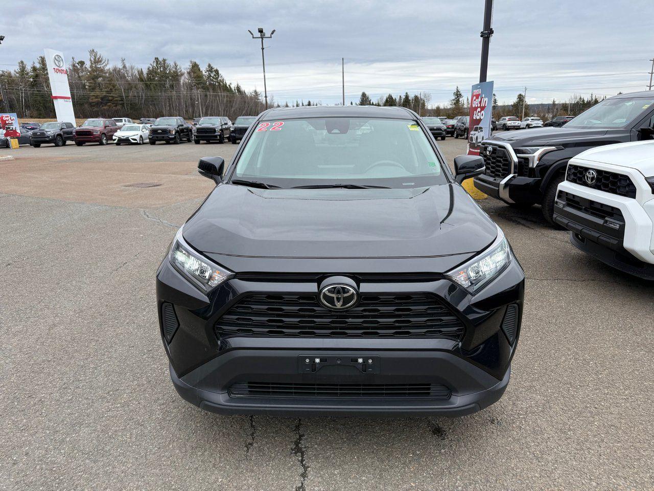 2023 Toyota RAV4 LE Photo1