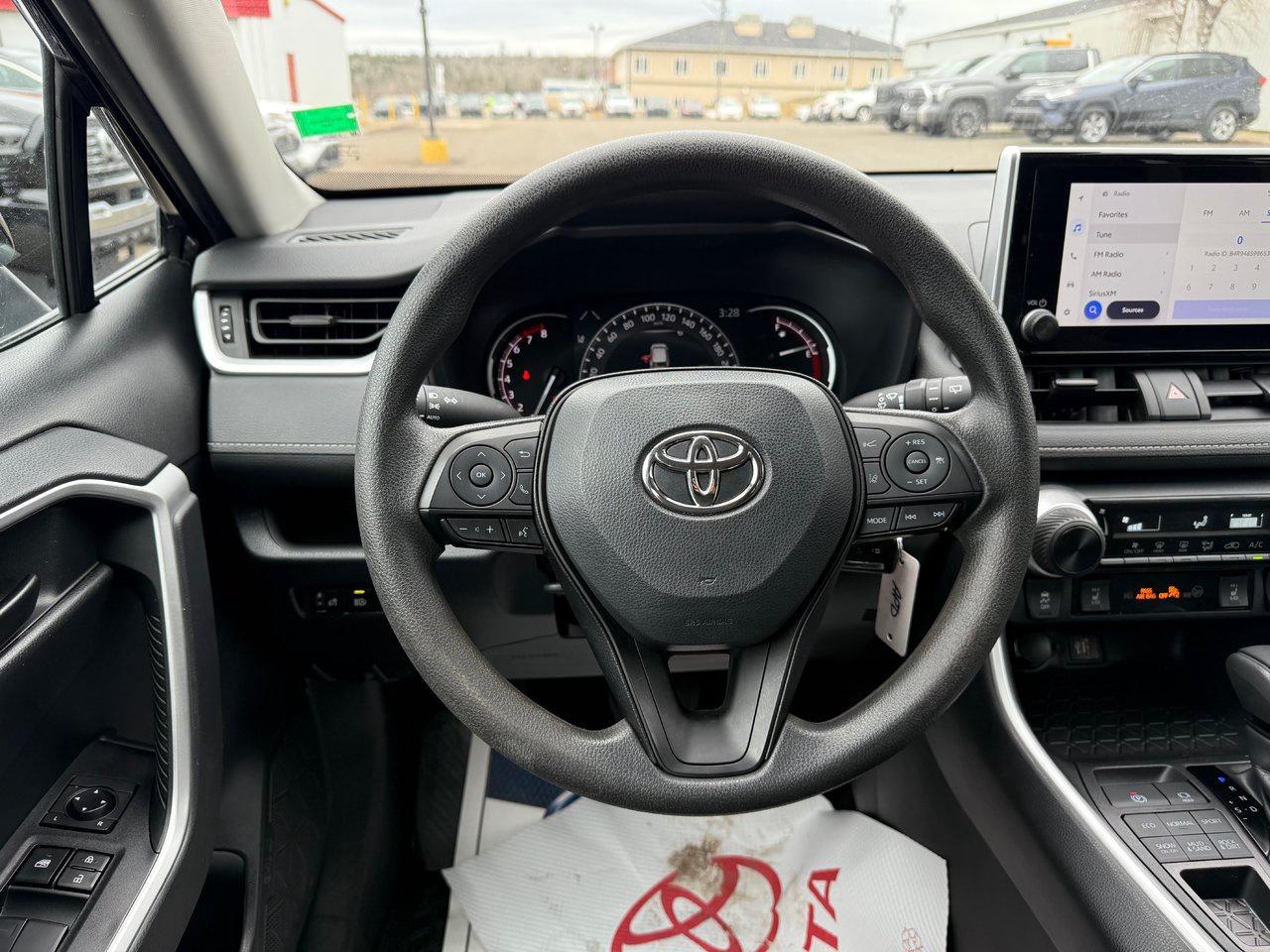 2023 Toyota RAV4 LE Photo