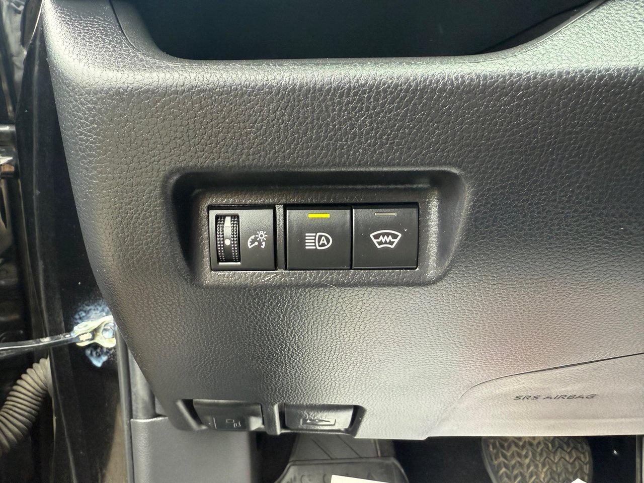 2023 Toyota RAV4 LE Photo