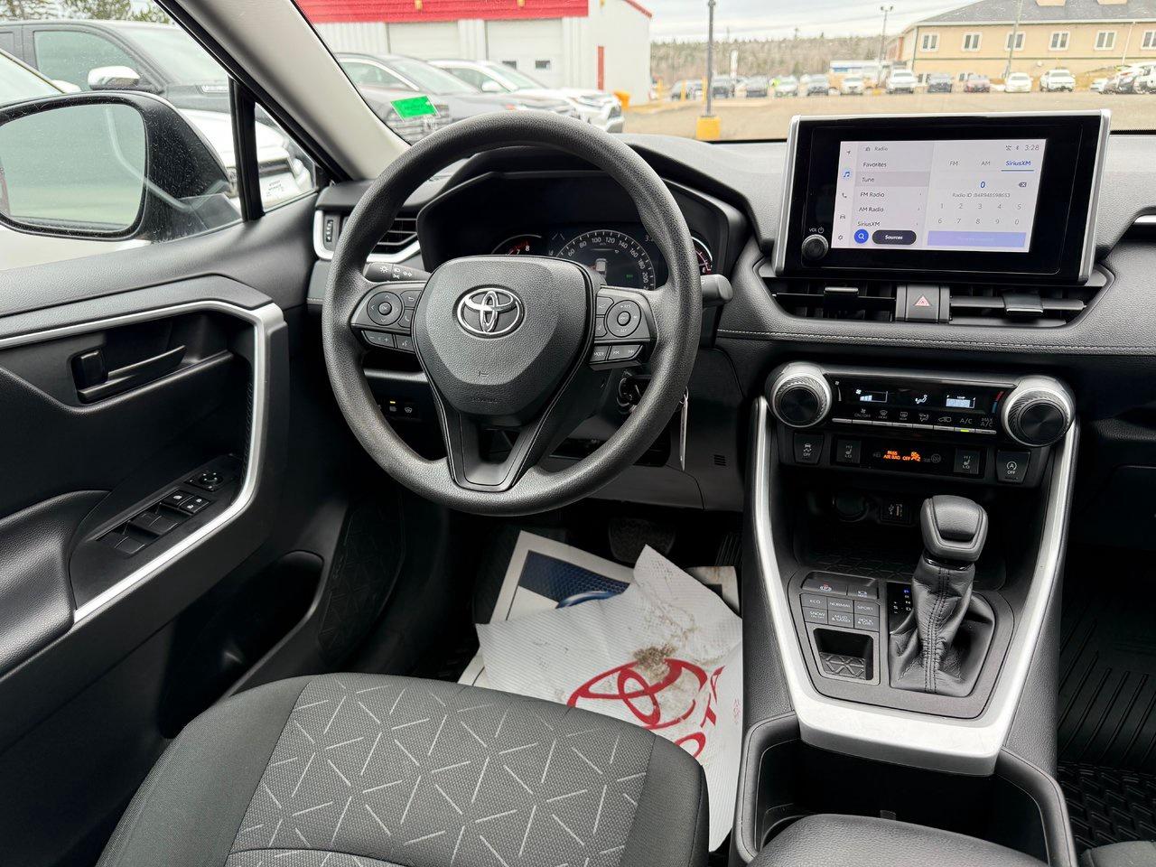 2023 Toyota RAV4 LE Photo