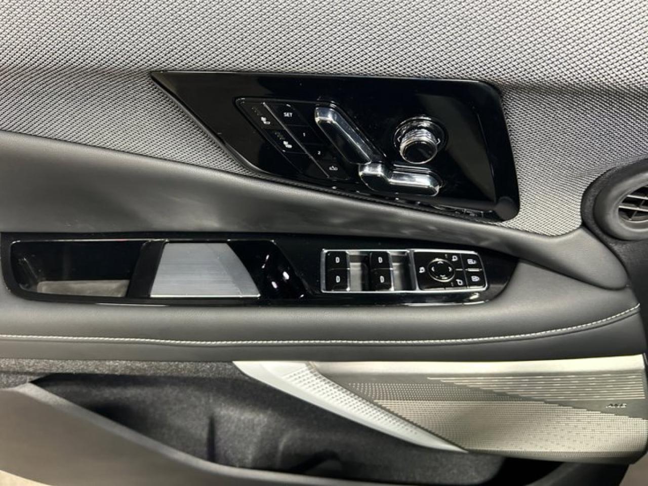 12376887