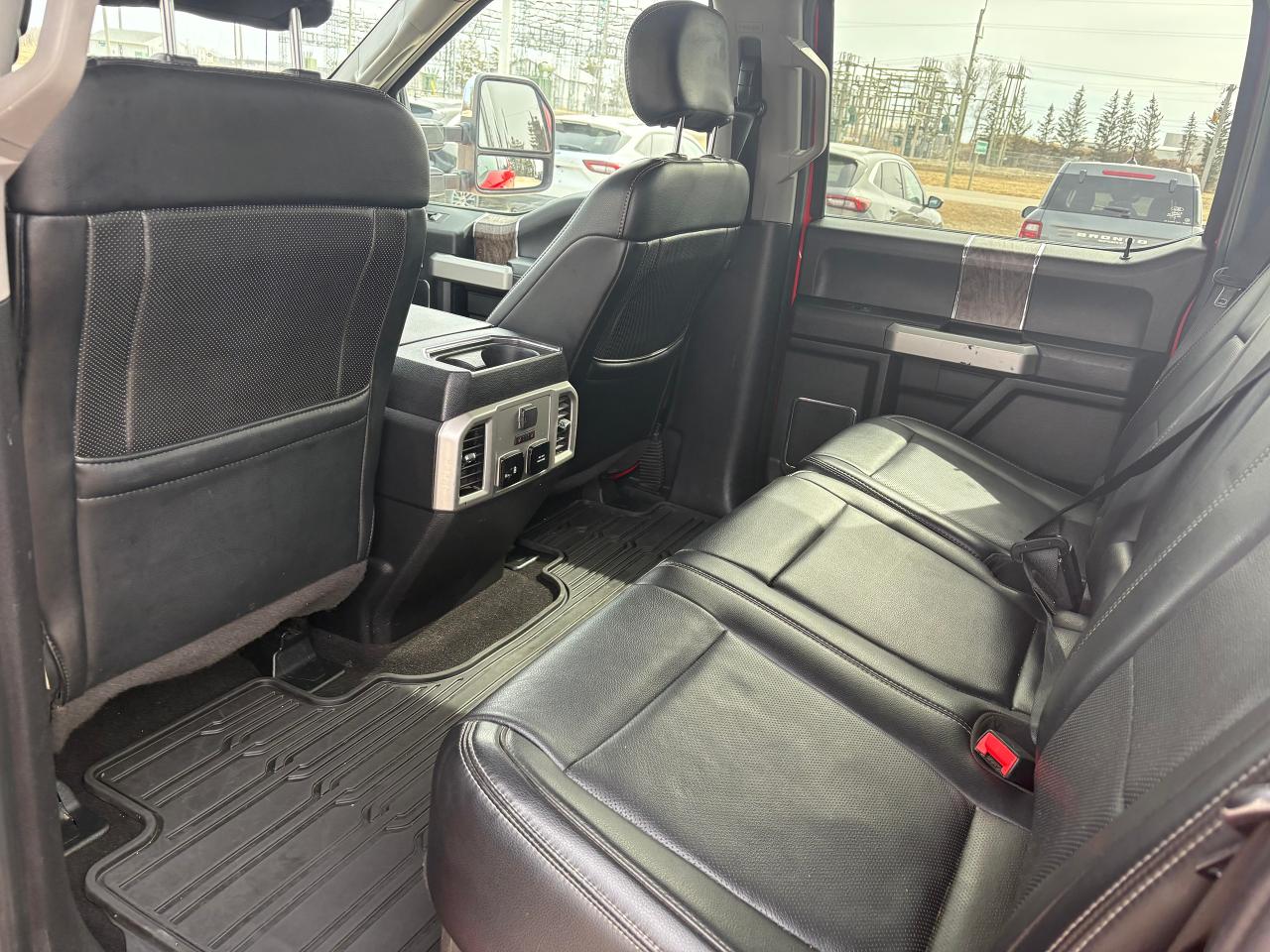 2019 Ford F-350 Lariat Photo5