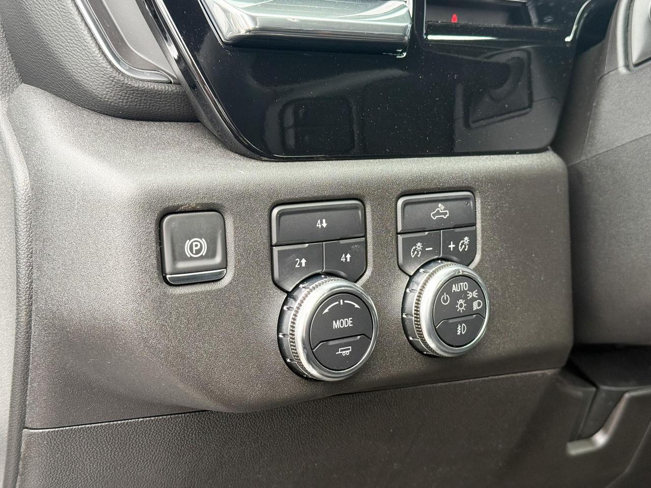 2025 GMC Sierra 3500 HD SLE 6.6L V8 DURAMAX WITH REMOTE START/ENTRY, HEATED SEATS, HEATED STEERING WHEEL, CRUISE CONTROL, VINYL FLOORING, HD REAR VISION CAMERA, APPLE CARPLAY AND ANDROID AUTO Photo