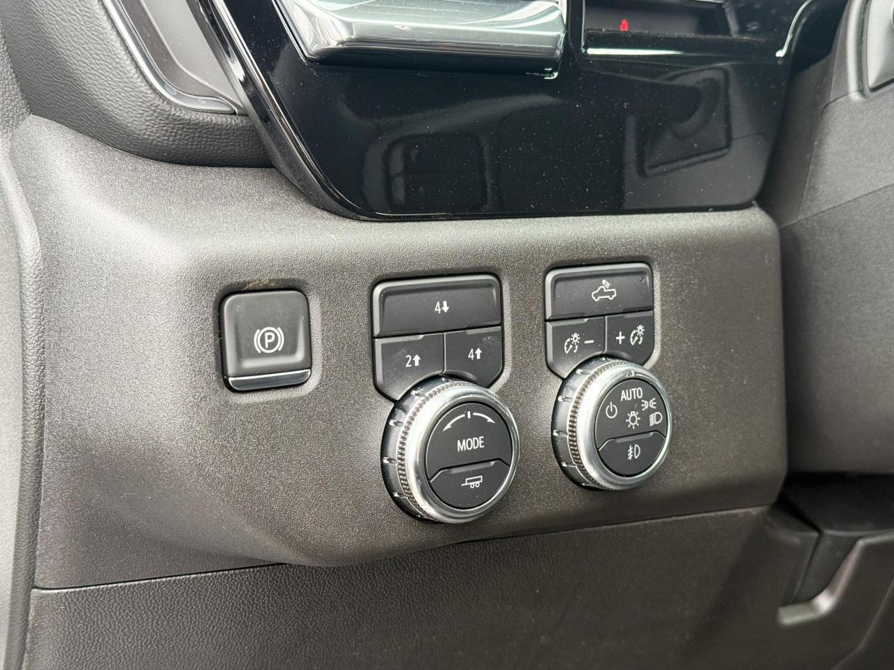 2025 GMC Sierra 3500 HD SLE 6.6L V8 DURAMAX WITH REMOTE START/ENTRY, HEATED SEATS, HEATED STEERING WHEEL, CRUISE CONTROL, VINYL FLOORING, HD REAR VISION CAMERA, APPLE CARPLAY AND ANDROID AUTO Photo