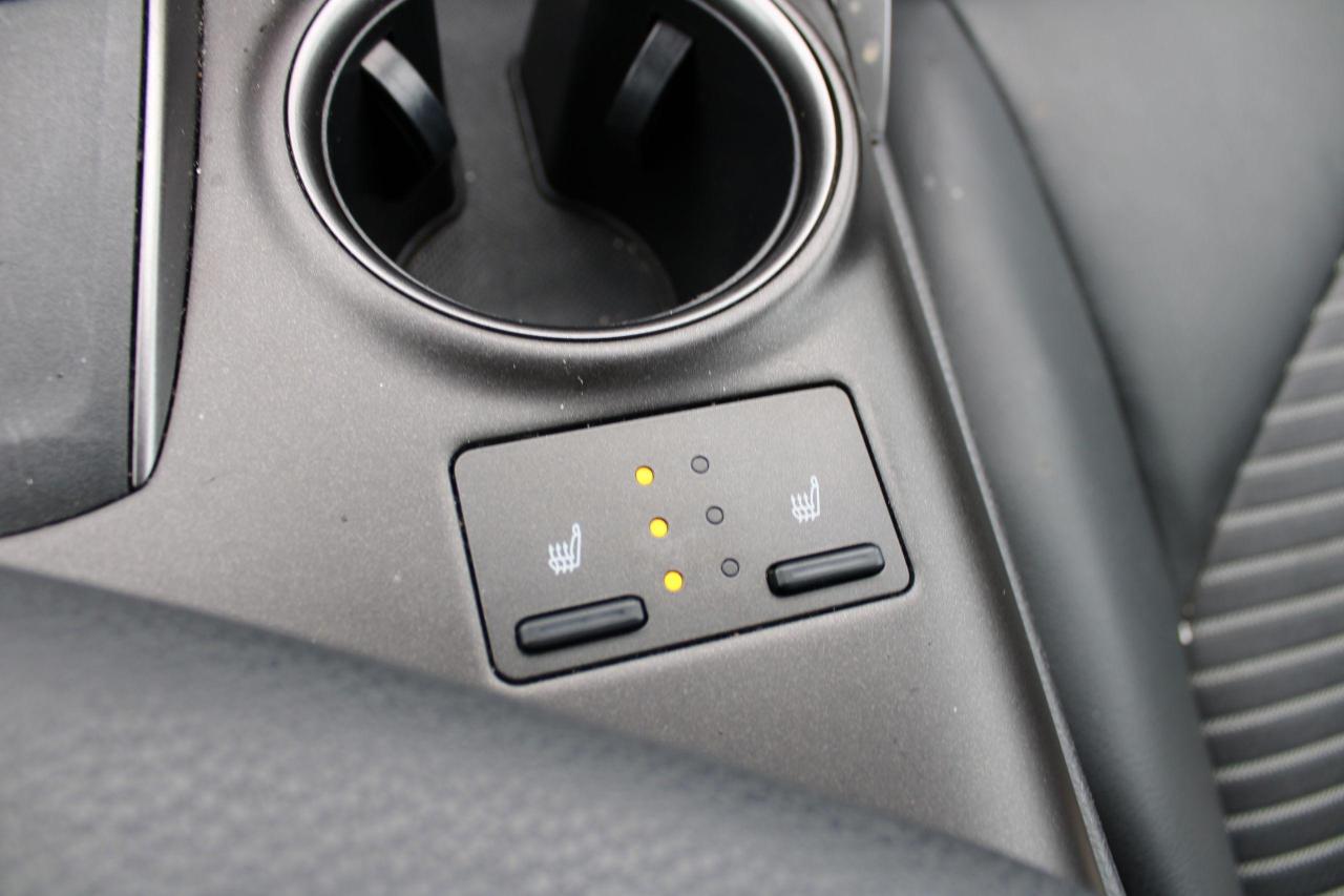 2022 Toyota Camry SE Auto - Photo #16