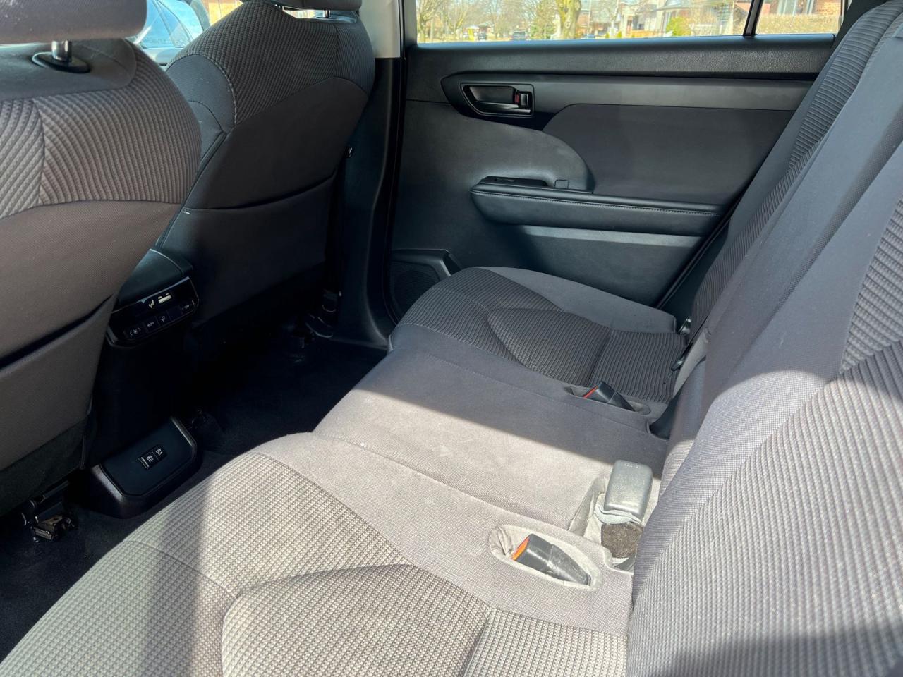 2020 Toyota Highlander L - Photo #15
