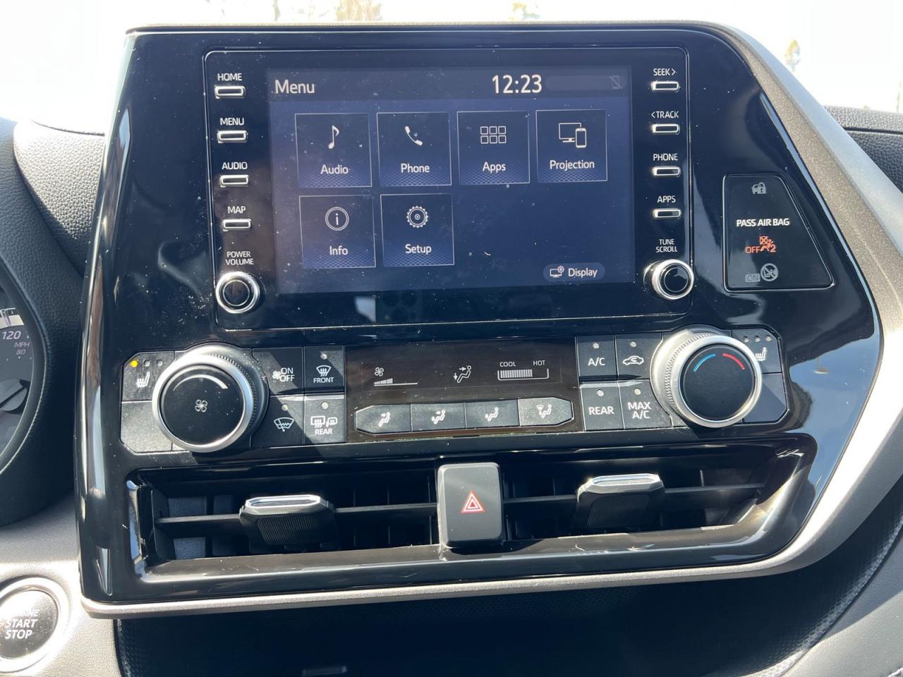 2020 Toyota Highlander L - Photo #31